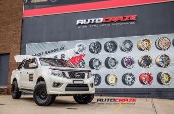 NISSAN NAVARA D HOLE BLACK
